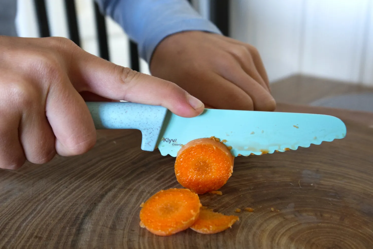 Cuchillo Classic Seguro para Niños KLYV Orchid Rose · Skagfa