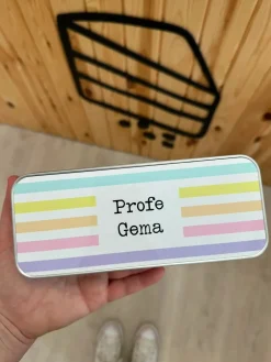 Estuche de lata vintage personalizable · Rainbow