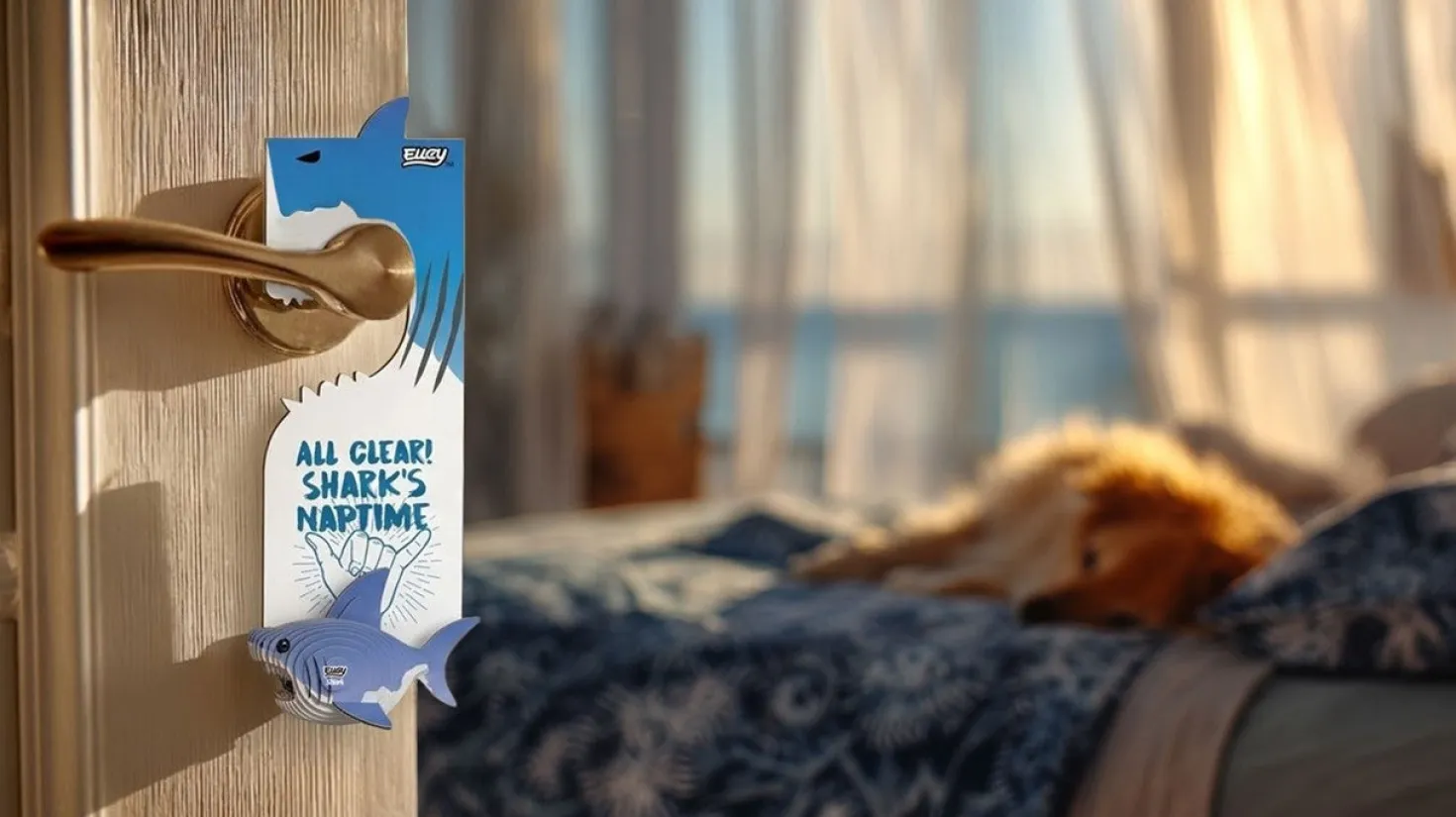 EUGY · Shark Door Hanger
