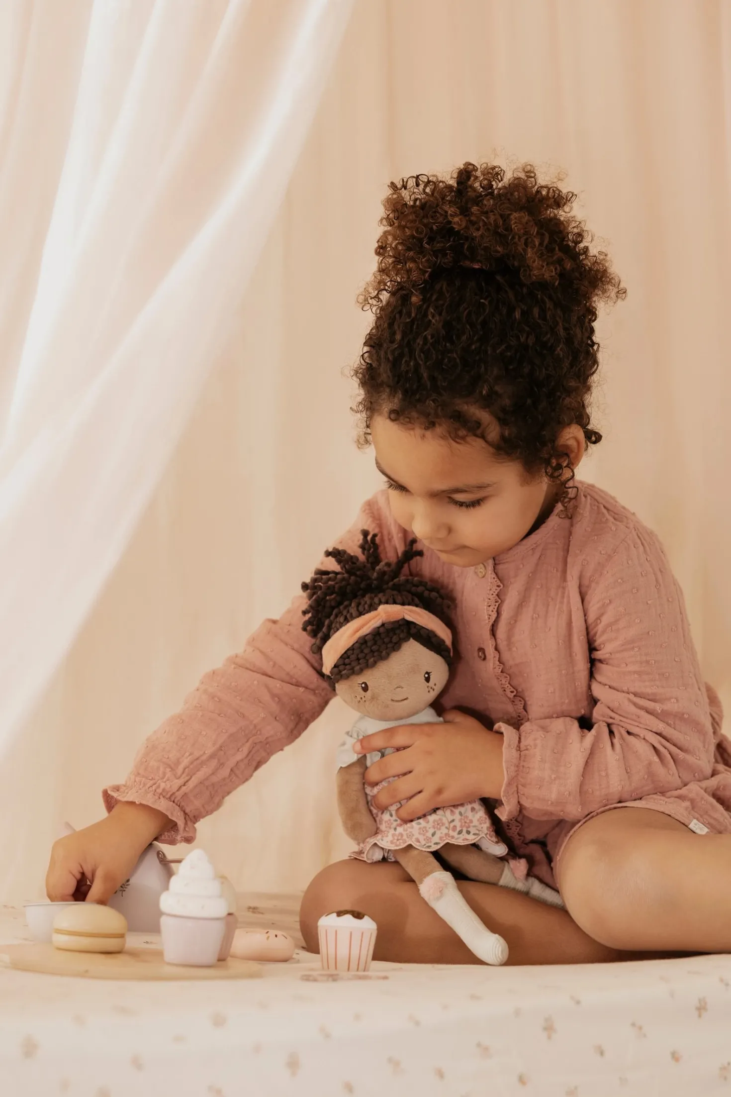 Evi Muñeca Blandita Nueva · Little Dutch