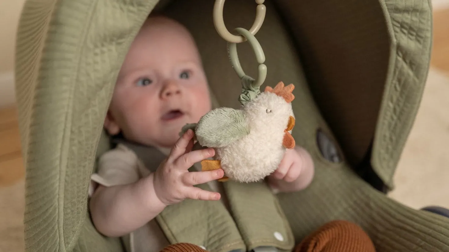 Gallina Pull & Shake Pequeña Granja · Little Dutch