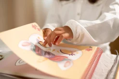 Libro de recortar y pintar máscaras · Little Dutch