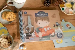 Libro de recortar y pintar vehiculos · Little Dutch