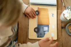 Libro de recortar y pintar vehiculos · Little Dutch