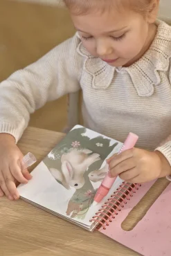 Libro Mágico al agua rosa Fairy Garden · Little Dutch