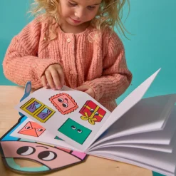 Libro stickers Montessory Formas Geométricas · Omy