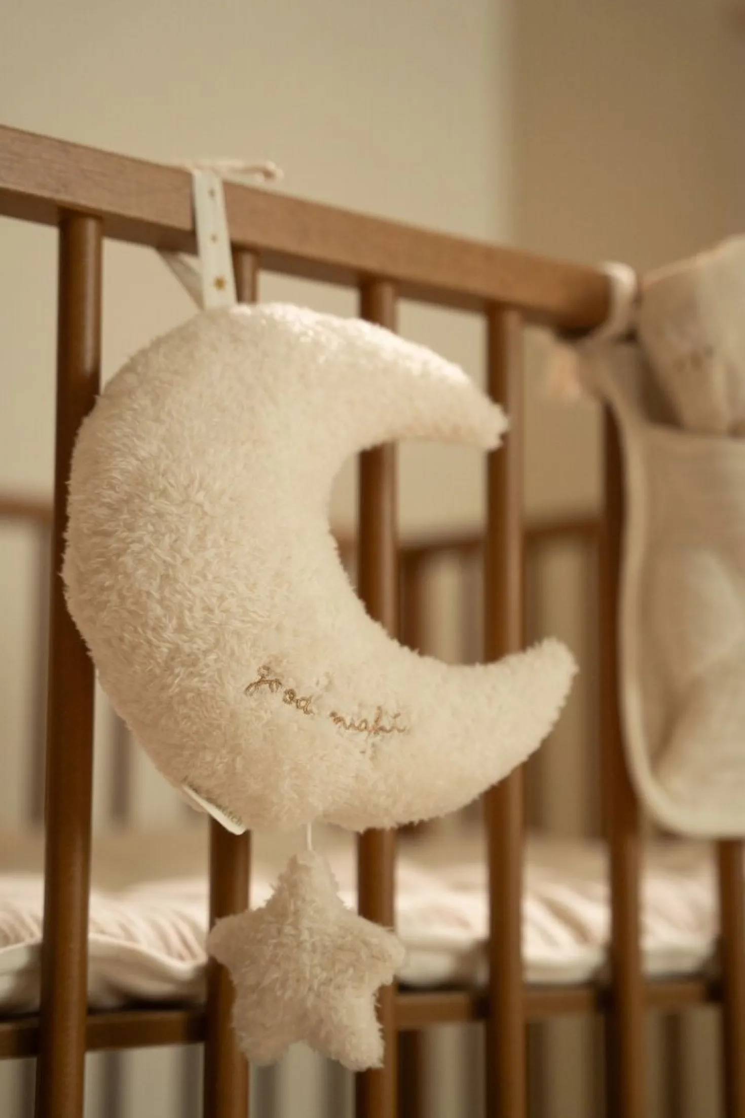 Luna con estrellas Musical Newborn Natural · Little Dutch
