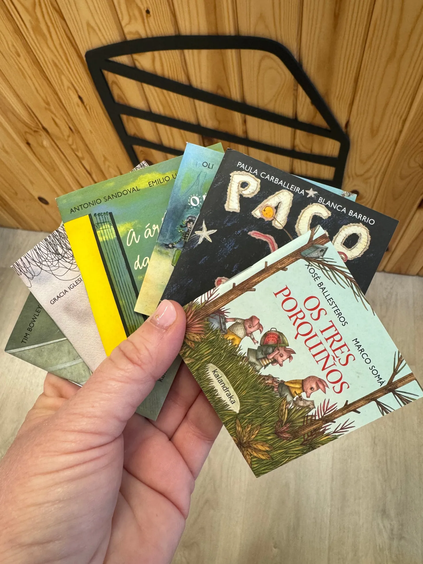 Mini Libro de Cumpleaños GALEGO · Kalandraka