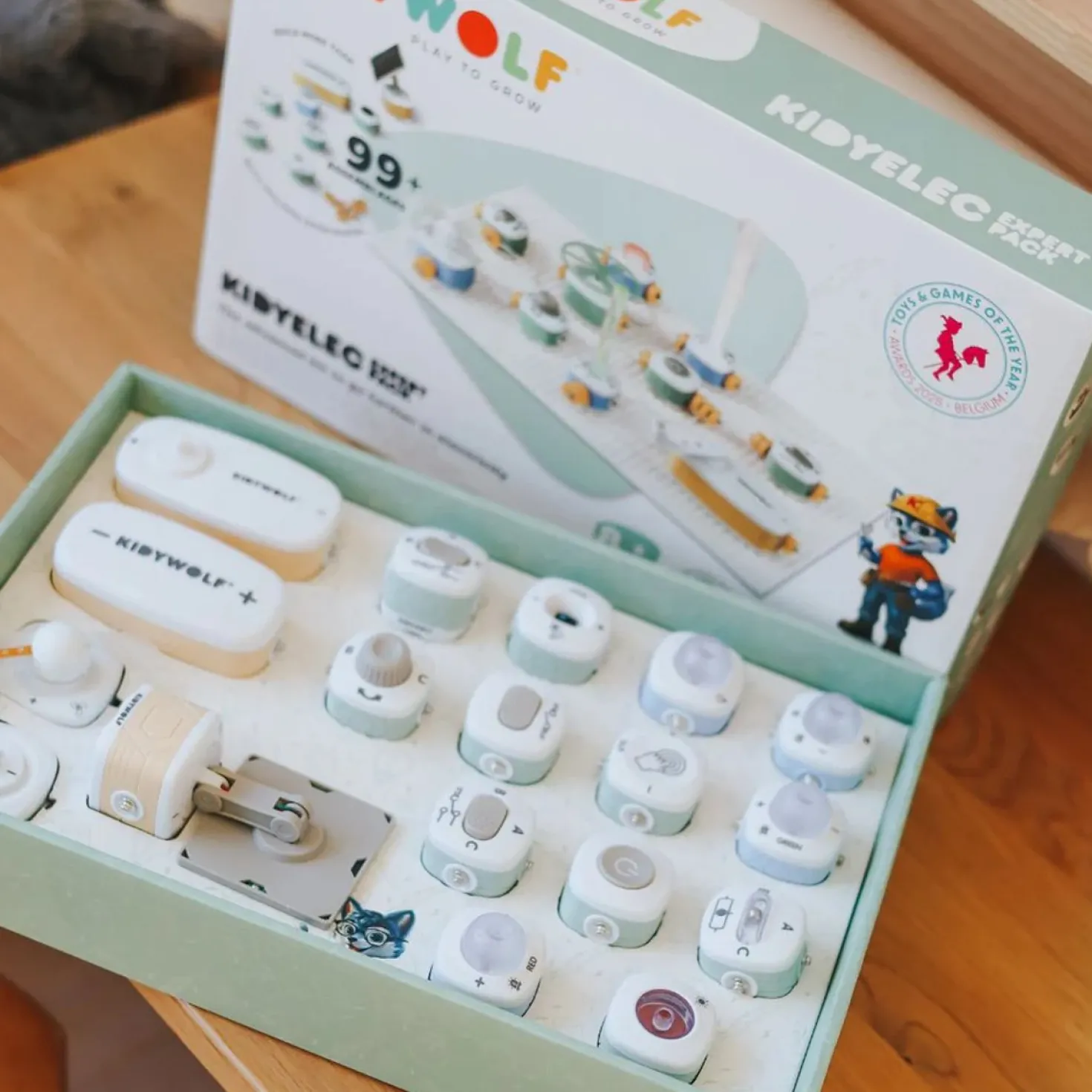 Mi primer Kit eléctrico avanzado 18 piezas · Kidywolf