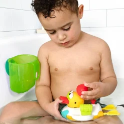Pato Pirata crea y rocia agua · Yookidoo