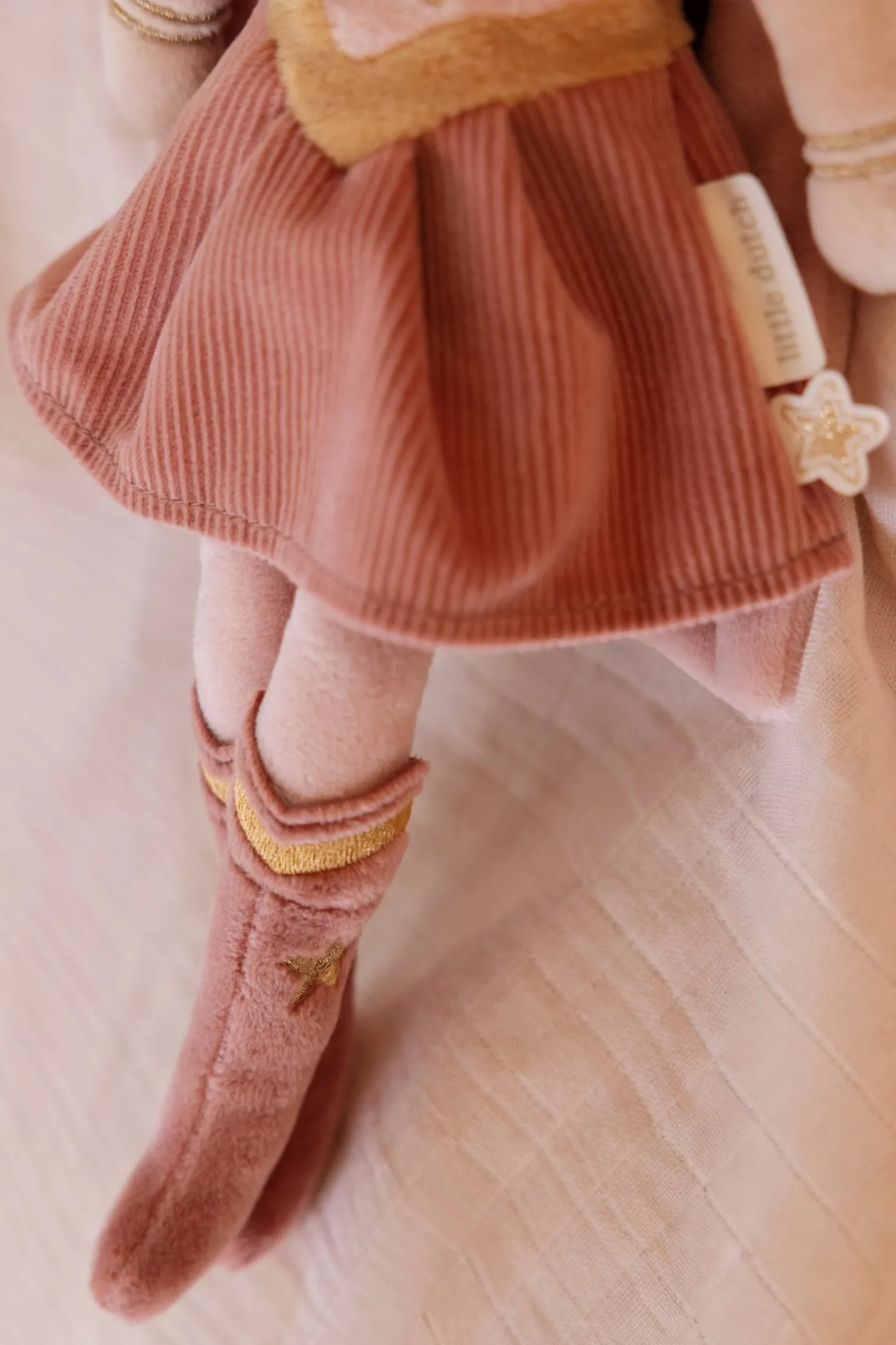 Rosa Superheroína Muñeca Blandita · Little Dutch