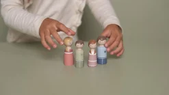 Set familia rosa Casa de Muñecas Madera FSC · Little Dutch